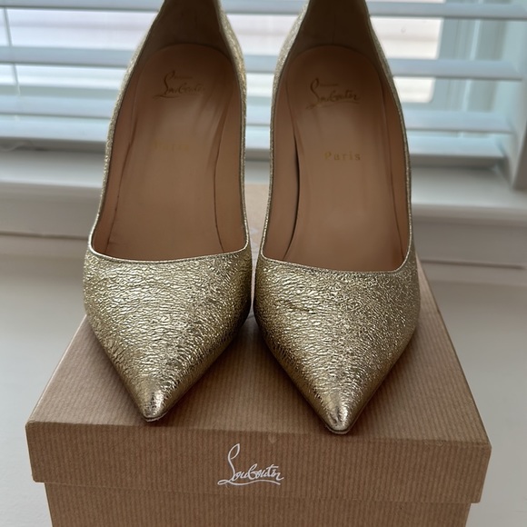 Christian Louboutin - Picture 7 of 8